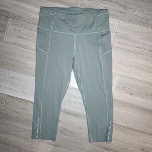 lululemon athletica Fast And Free Crop Green Gray Sage Ankle Cropped Size 8